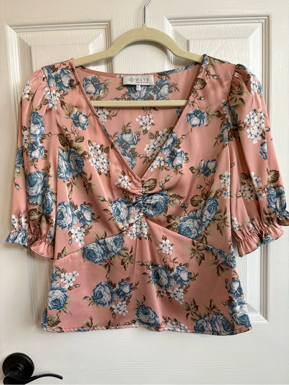 WAYF Pink & Blue Floral Babydoll Puff Sleeve V-Neck Top, Size Small
